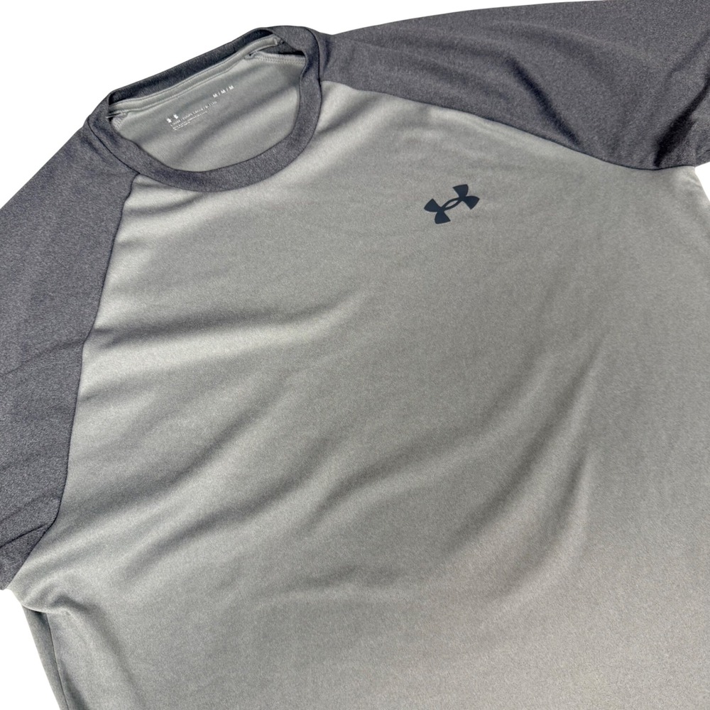 Under Armour T-Shirt Size M Gray Raglan HeatGear Loose Fit Short Sleeve Athletic